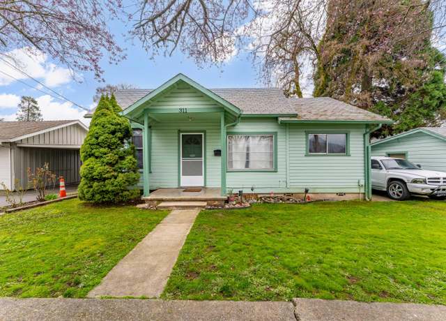 Property at 311 NE Mead St, Grants Pass, OR 97526, 3 beds, 2 baths