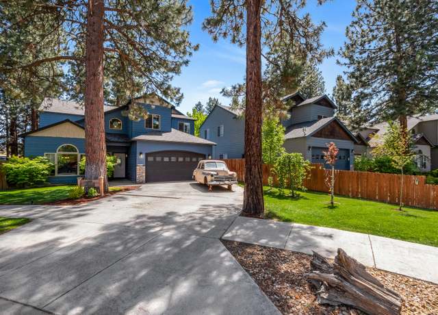 Property at 19773 Astro Pl, Bend, OR 97702, 5 beds, 3 baths