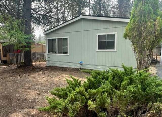 Photo of 61040 S Queens Dr #15, Bend, OR 97702