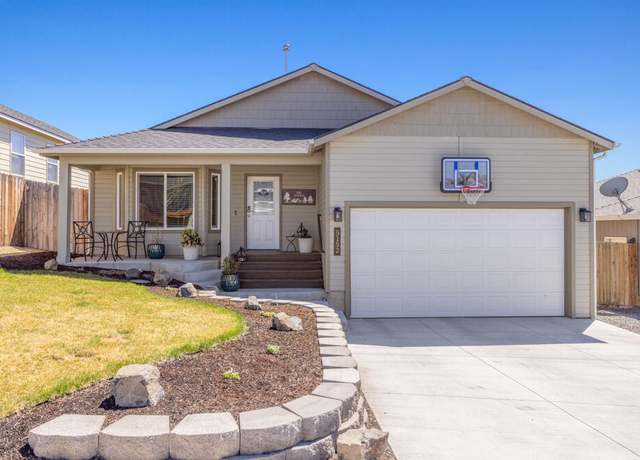 Property at 5152 Aster Ln, Klamath Falls, OR 97601, 3 beds, 2 baths