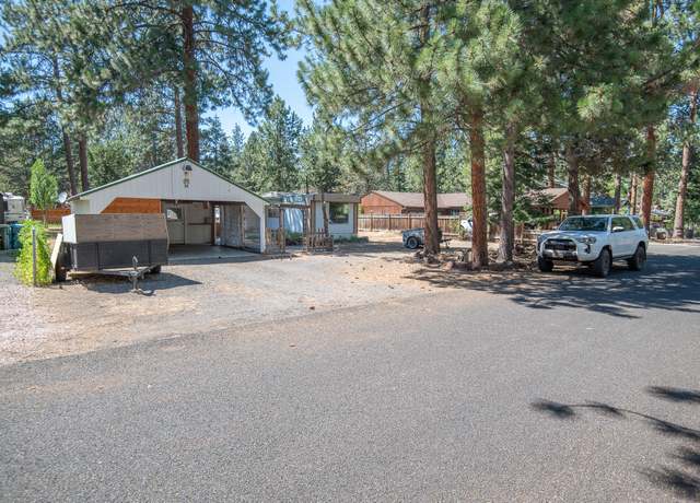 Property at 625 S Fir St, Sisters, OR 97759, 1 bed, 1 bath