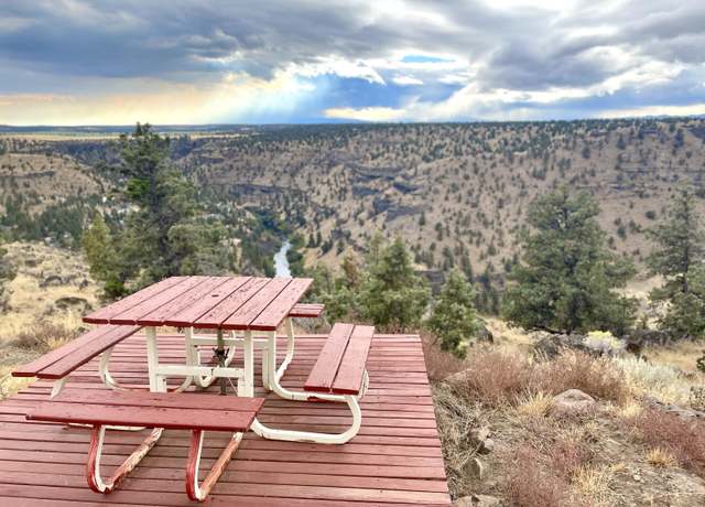 Property at 12700 SW Eagle Vista Pl, Terrebonne, OR 97760, 3 beds, 2 baths