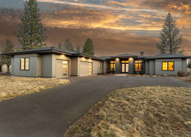 Property at 61547 Hosmer Lake Dr, Bend, OR 97702, 3 beds, 2.5 baths