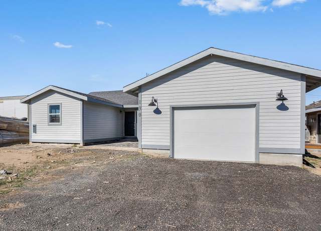 Property at 130 NW Cleveland St, Madras, OR 97741, 3 beds, 2 baths