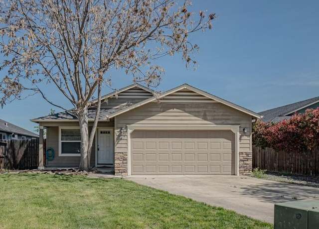 Property at 217 Reanna Way, Medford, OR 97501, 3 beds, 2 baths