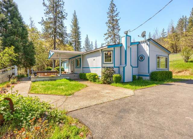 Property at 4247 W Evans Creek Rd, Rogue River, OR 97537, 3 beds, 2 baths