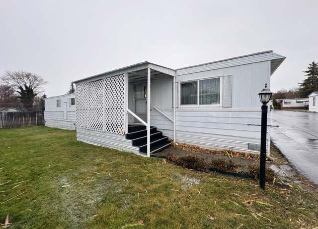Property at 4741 S 6th St #14, Klamath Falls, OR 97603, 2 beds, 1 bath