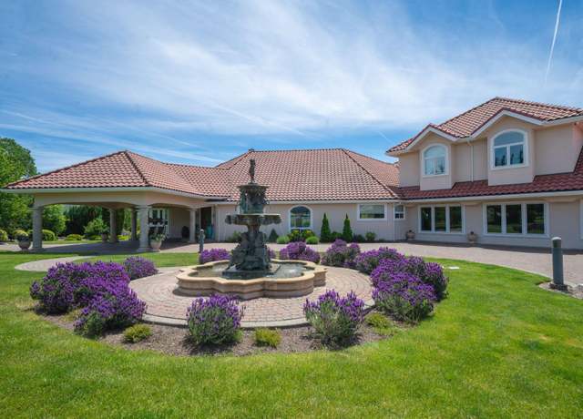 Property at 12990 Modoc Rd, White City, OR 97503, 6 beds, 6.5 baths