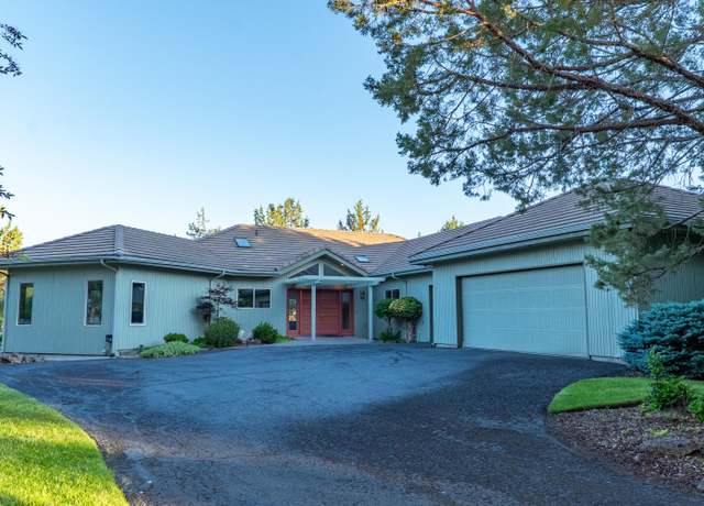 Property at 2103 Condor Ct, Redmond, OR 97756, 3 beds, 2.5 baths