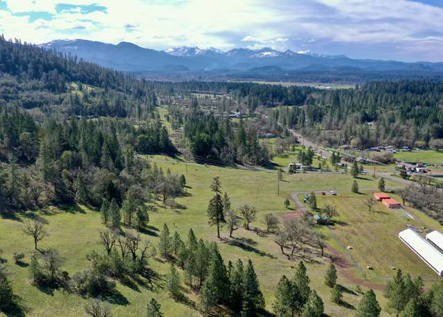 Property at 1679 Laurel Rd, Cave Junction, OR 97523