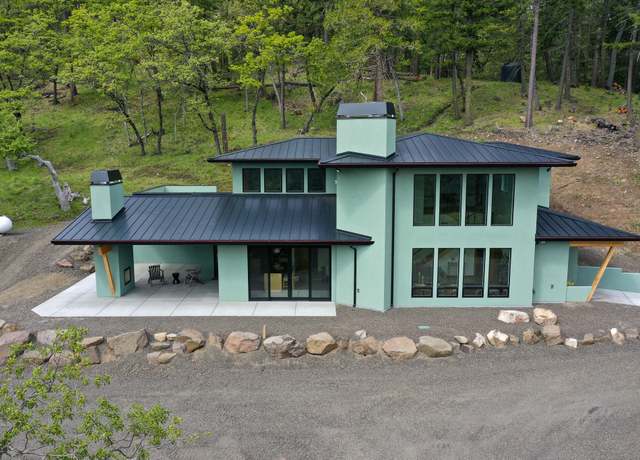 Property at 8612 Hwy 66, Ashland, OR 97520, 3 beds, 4 baths