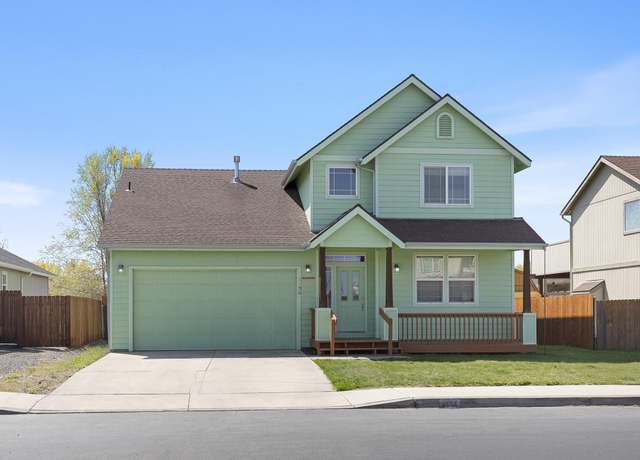 Property at 1156 Redwood Pl NW, Redmond, OR 97756, 4 beds, 2.5 baths