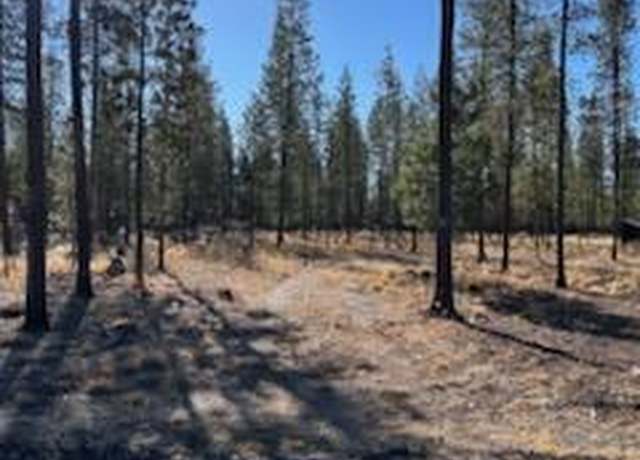 Property at 10500 Pinewood Pl #10500, La Pine, OR 97739