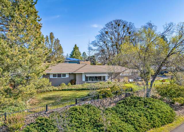 Property at 1925 Stratford Ave, Medford, OR 97504, 3 beds, 1.5 baths