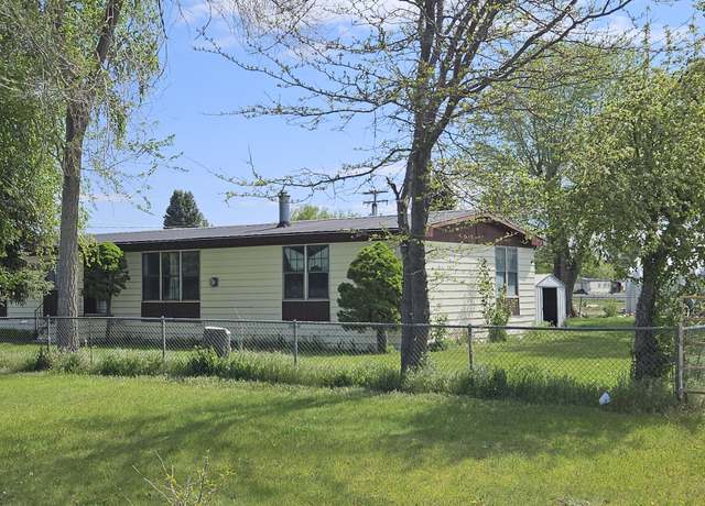 Property at 31410 Union St, Bonanza, OR 97623, 3 beds, 2 baths