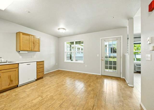 Property at 941 Mountain Meadows Cir, Ashland, OR 97520, 1 bed, 1 bath
