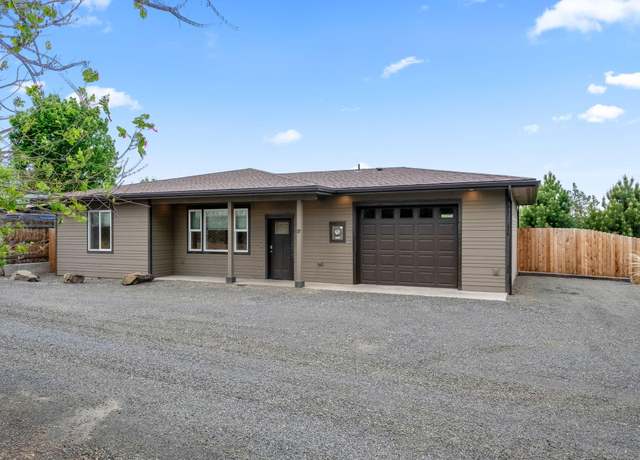 Property at 22 SE Hoff Ln, Madras, OR 97741, 2 beds, 1 bath