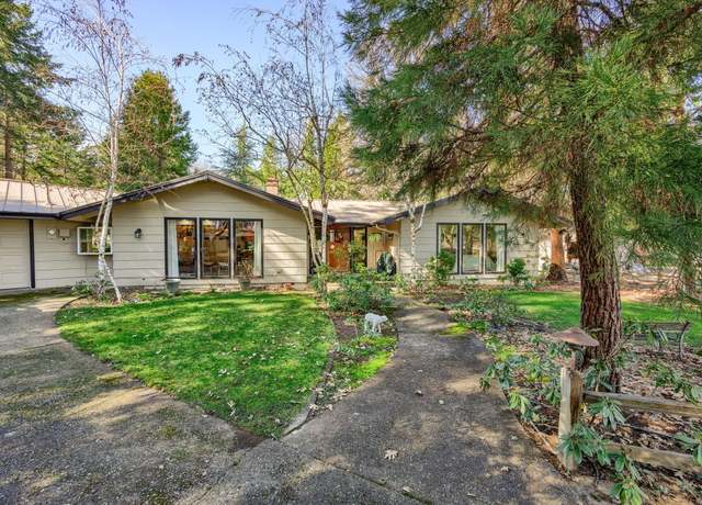 Property at 8755 Old Stage Rd, Central Point, OR 97502, 3 beds, 2.5 baths