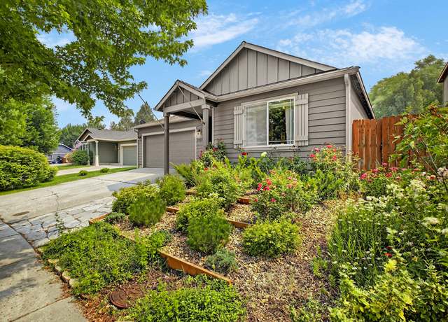 Property at 2858 SW Deschutes Dr, Redmond, OR 97756, 3 beds, 2 baths