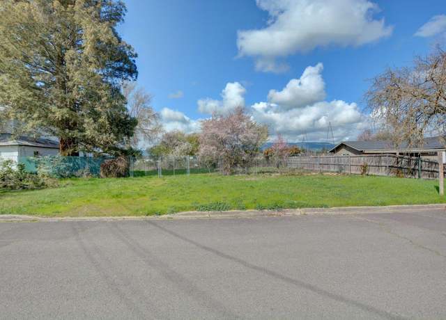 Property at 378 Clover Ln, Medford, OR 97501