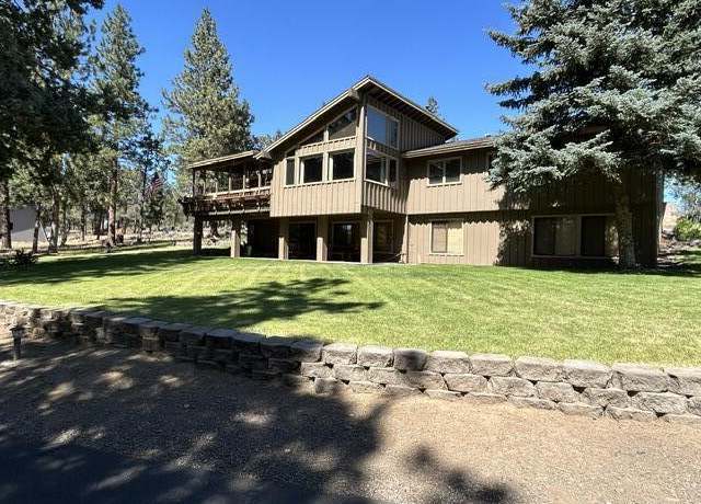 Property at 69944 Meadow View Rd, Sisters, OR 97759, 4 beds, 3.5 baths