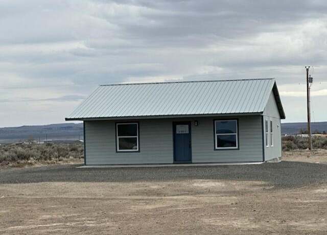 Property at 85226 Christmas Valley Hwy, Christmas Valley, OR 97641, 2 beds, 1 bath