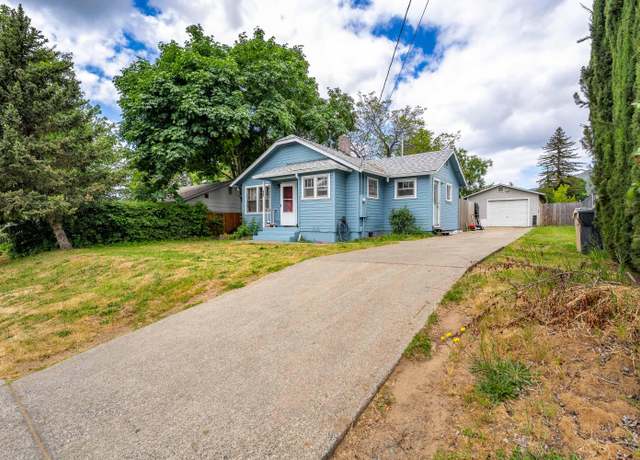 Property at 794 NE Wharton Dr, Grants Pass, OR 97526, 2 beds, 1 bath