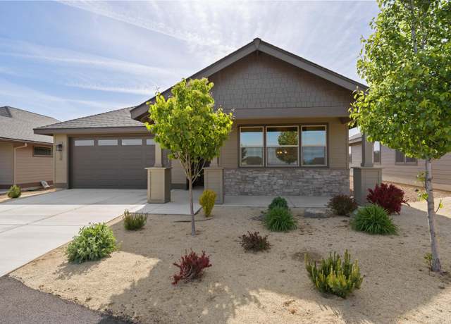 Property at 2528 NW Redwood Cir #14, Redmond, OR 97756, 2 beds, 2 baths