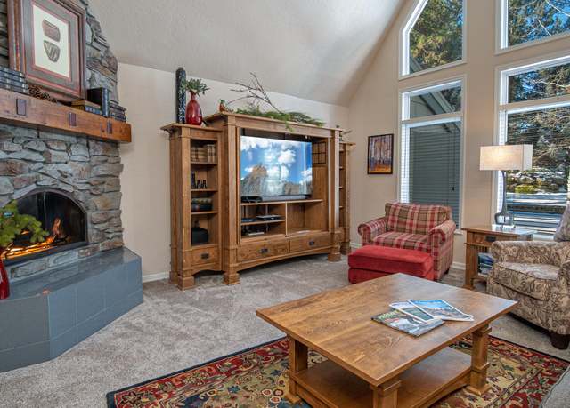 Property at 57042 Peppermill Cir Unit 25-B, Sunriver, OR 97707, 3 beds, 3.5 baths