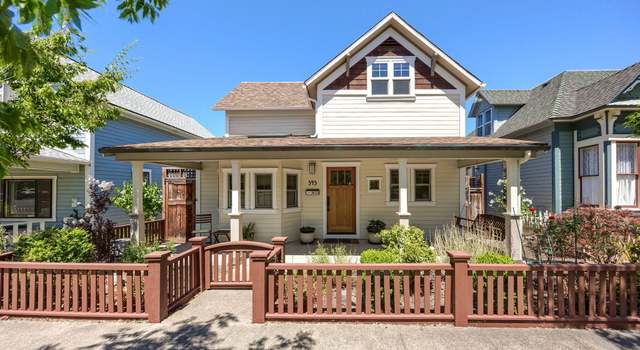 Photo of 343 B St, Ashland, OR 97520
