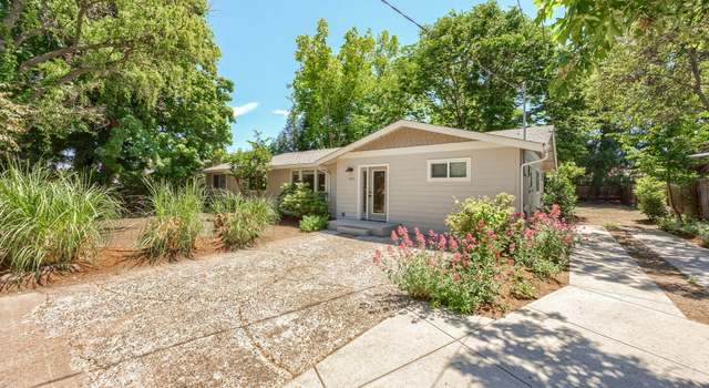 Photo of 1947 Archer Dr, Medford, OR 97501