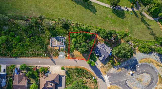 Photo of 1430 Golf Club Dr, Cave Junction, OR 97523