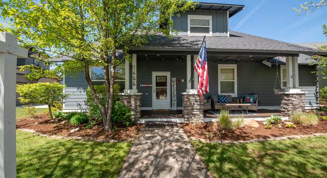 Photo of 1655 NW Hemlock Ave, Redmond, OR 97756