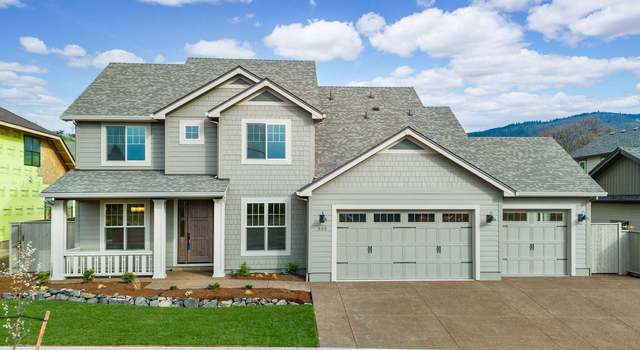 Photo of 555 Autumn Hills Dr, Medford, OR 97504