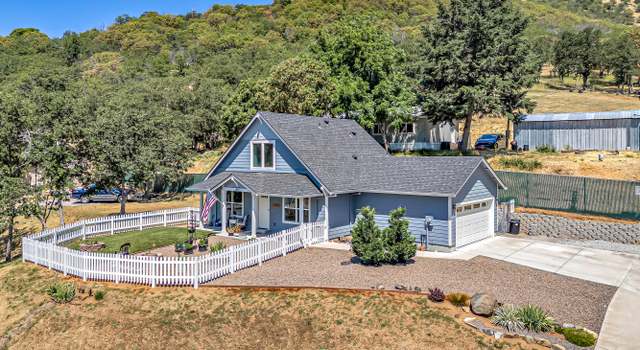 Photo of 857 Jacoby St, Gold Hill, OR 97525