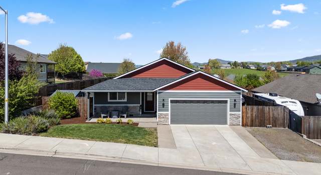 Photo of 914 Sellwood Dr, Eagle Point, OR 97524