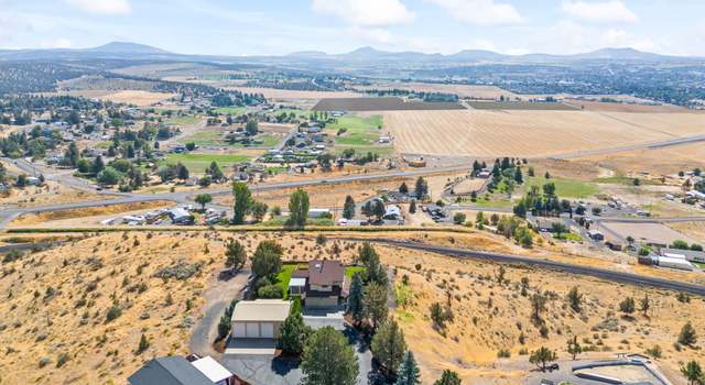 Photo of 1788 NE Squire Dr, Madras, OR 97741