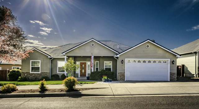 Photo of 390 Patricia Ln, Eagle Point, OR 97524