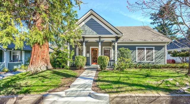 Photo of 102 Granite St, Ashland, OR 97520