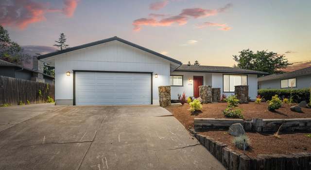Photo of 1736 Inverness Dr, Medford, OR 97504