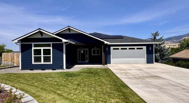Photo of 385 Otis St, Ashland, OR 97520