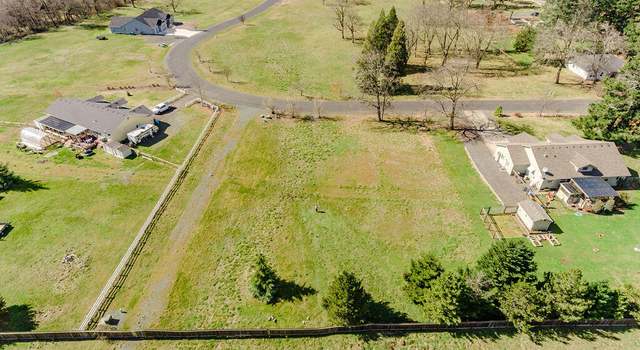 Photo of 527 E Forks Cir, Cave Junction, OR 97523