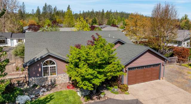 Property at 2634 SW Garden Meadow Dr, Grants Pass, OR 97527, 3 beds, 2.5 baths