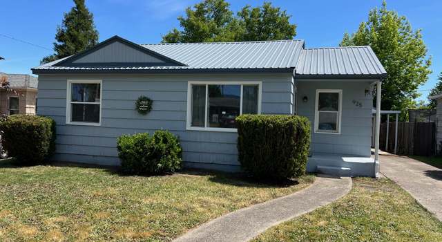 Photo of 925 Newtown St, Medford, OR 97501