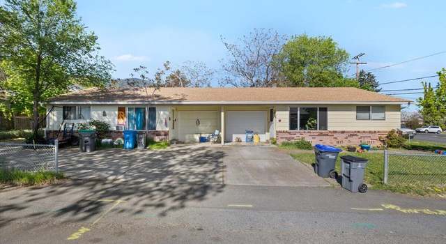 Photo of 1208 Iowa St, Ashland, OR 97520