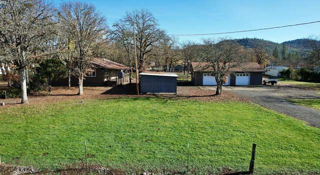 Photo of 6350 Rogue River Dr, Shady Cove, OR 97539