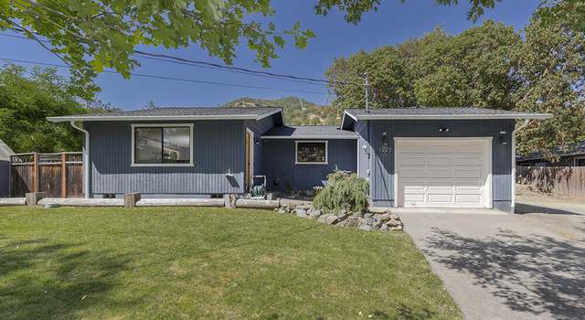 Photo of 1223 5th Ave, Gold Hill, OR 97525