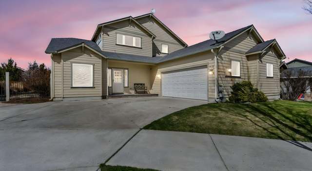 Photo of 418 NE Petal Ct, Madras, OR 97741