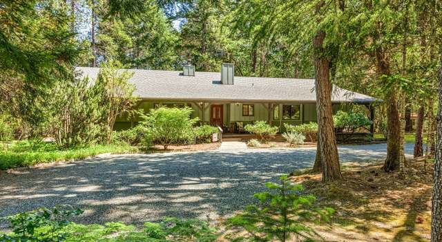 Property at 515 Cambridge Dr, Grants Pass, OR 97526, 3 beds, 2 baths