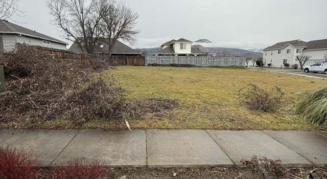 Photo of Arrowhead Dr #113, Medford, OR 97504